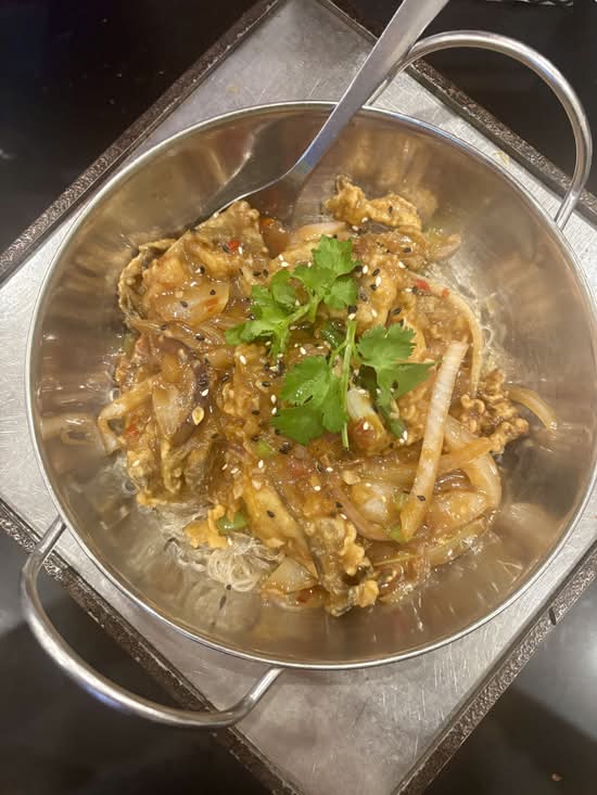 J3. Fried Oyster with Belachan Sauce ( 馬拉盞生蠔煲 )